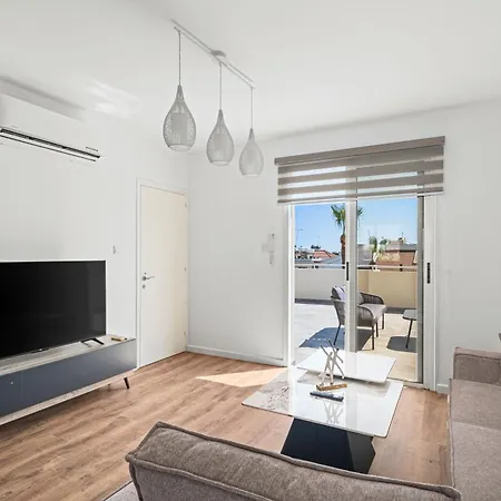 Apartmán Nautical Club Penthouse Larnaca