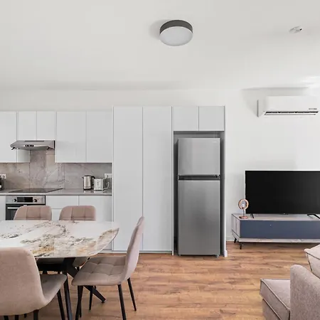 Apartmán Nautical Club Penthouse Larnaca